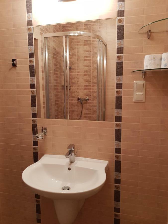 Posejdon Bed & Breakfast Устроне Морске Екстериор снимка