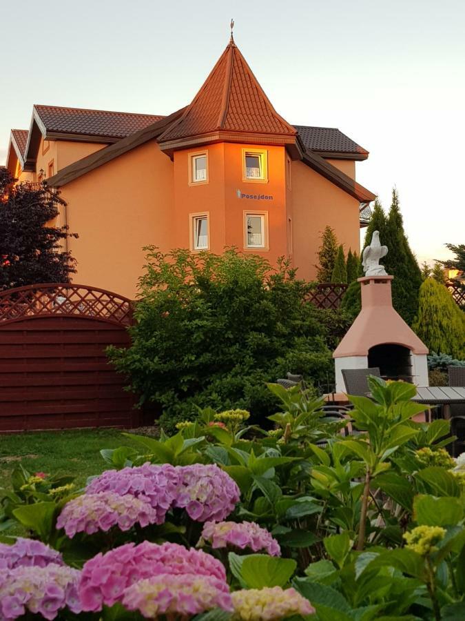 Posejdon Bed & Breakfast Устроне Морске Екстериор снимка