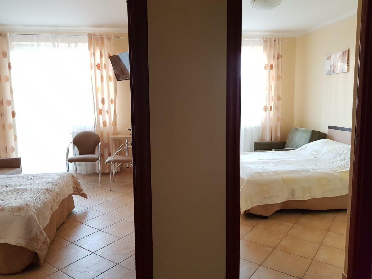 Posejdon Bed & Breakfast Устроне Морске Екстериор снимка