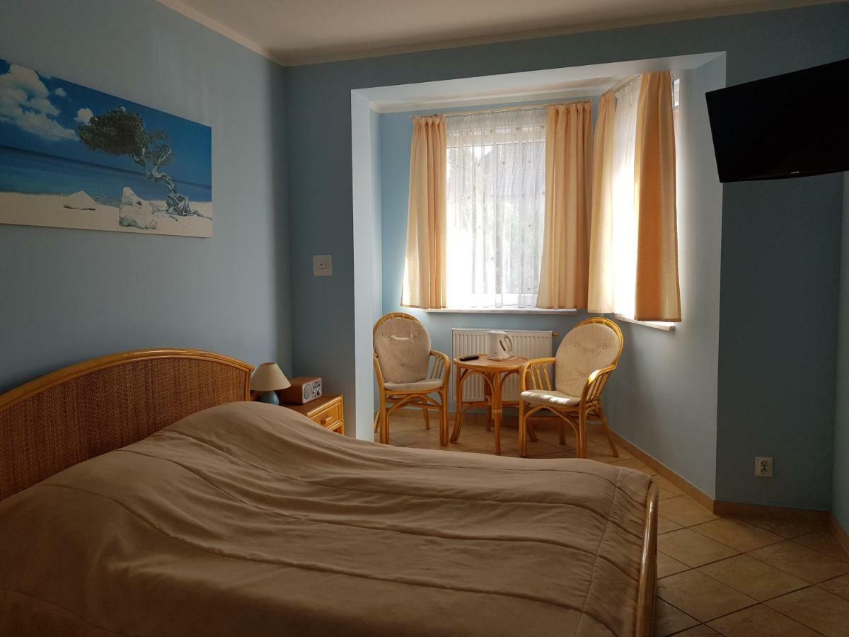 Posejdon Bed & Breakfast Устроне Морске Екстериор снимка